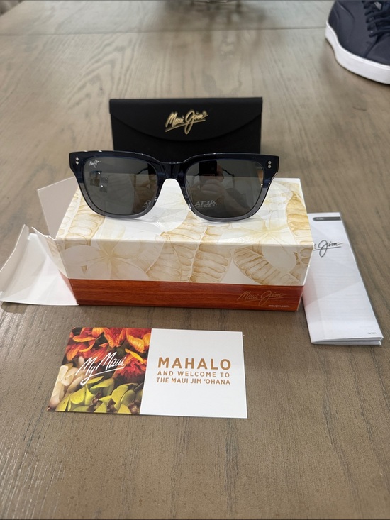 Maui Jim Other - Maui Jim Black Frame Sunglasses with Dark Lenses